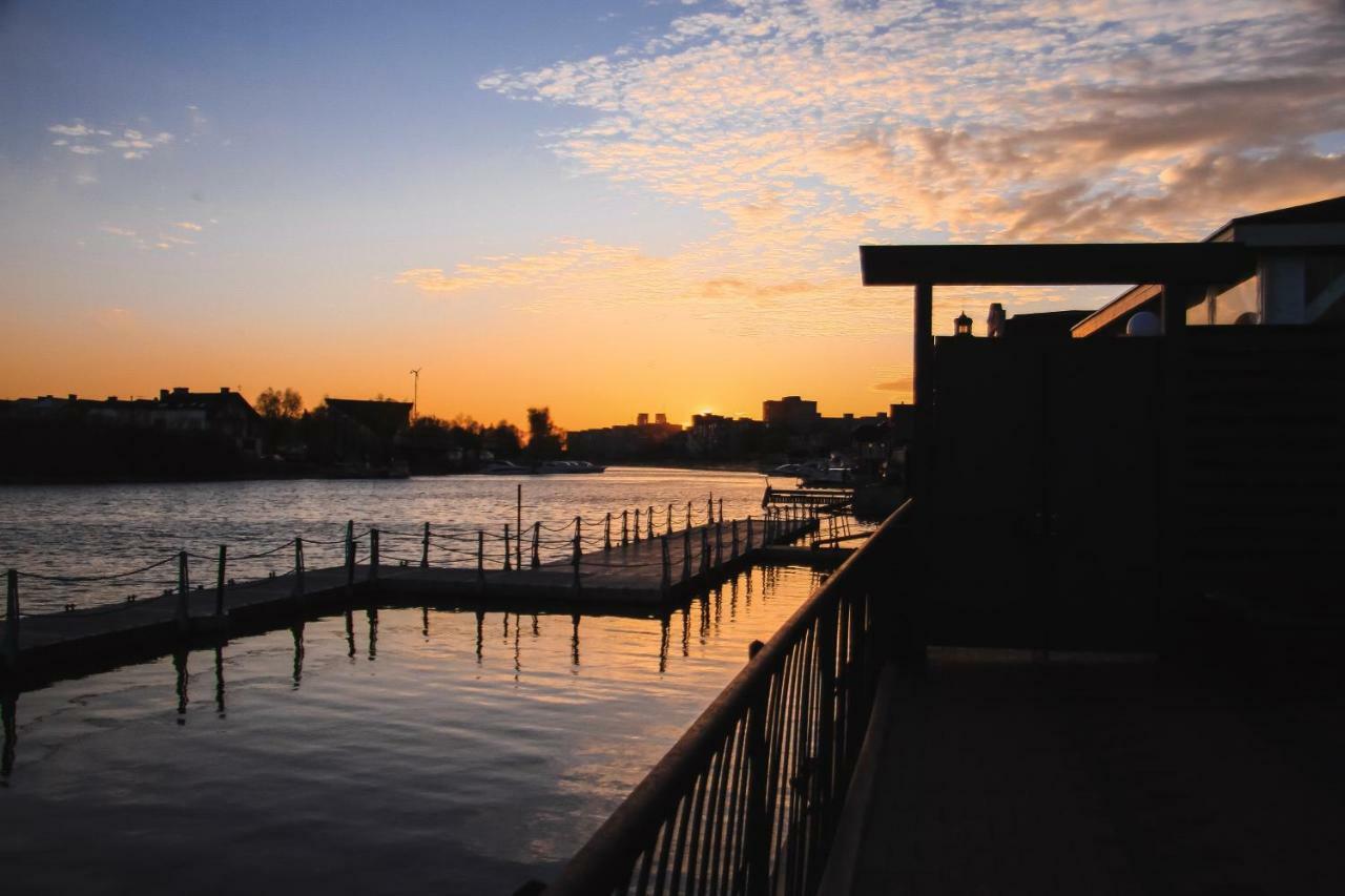 Hotel Riverside Kaliningrad Exterior photo